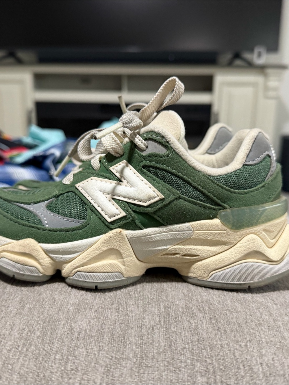 New Balance Kids green and cream chunky sneaker